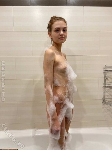 freckles nude photo 89