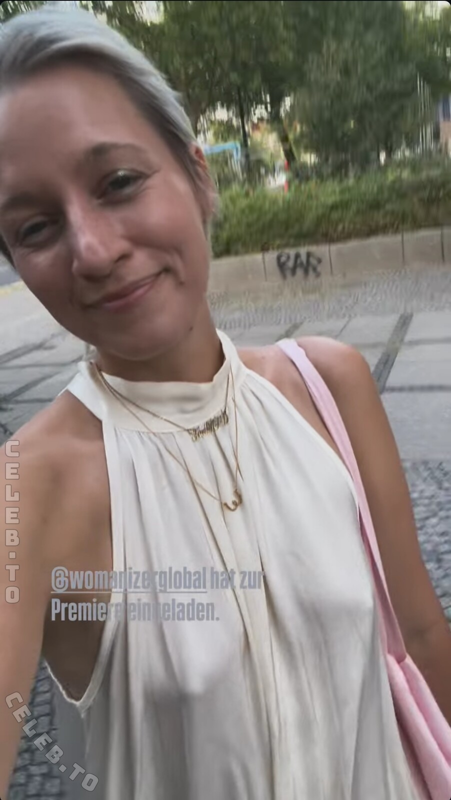 Freiraumreh nude photo 1