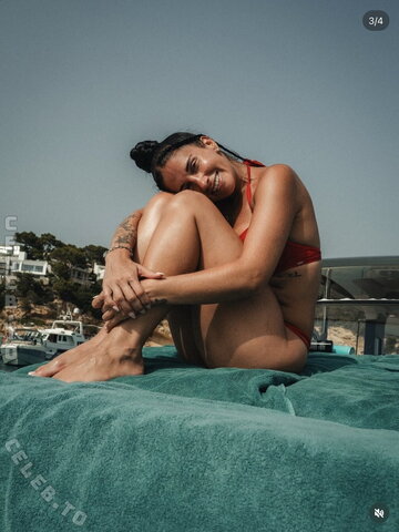Frenzy Blitz nude photo 1