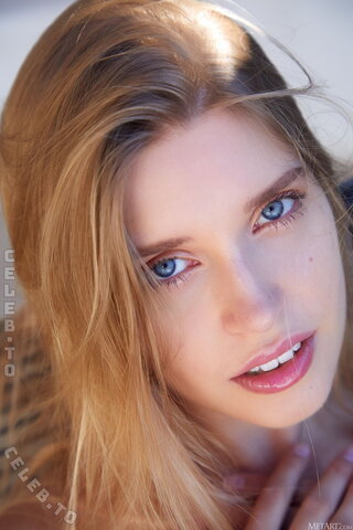 Freya Mayer nude photo 19