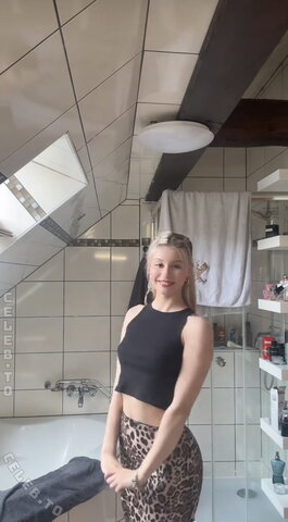 freya_fsl nude photo 2