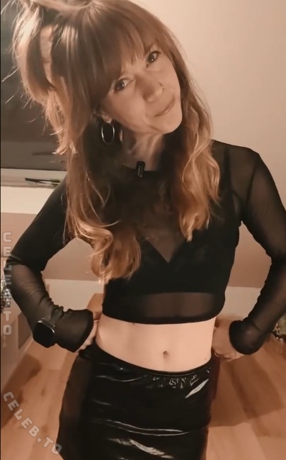 Frida Funkel nude photo 2
