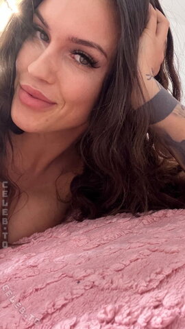 Frisörin Nina nude photo 27