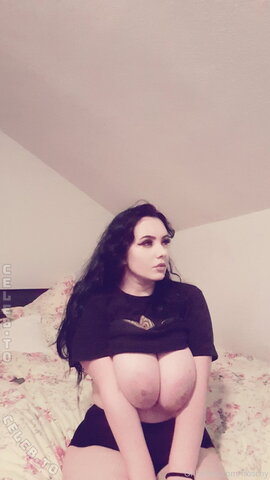 Froschy nude photo 27