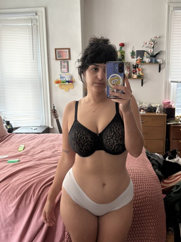 fr_wns nude photo 1