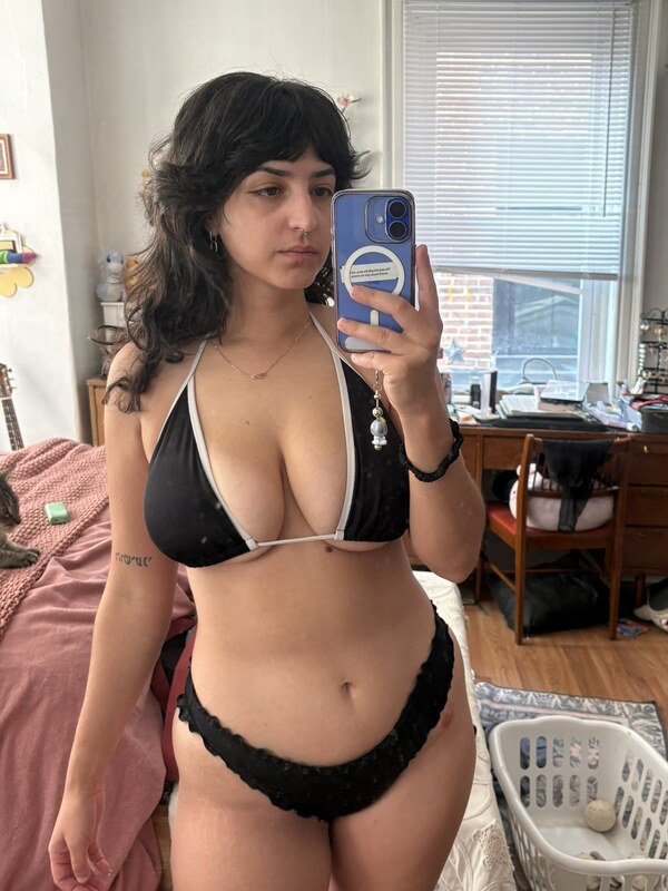 fr_wns nude photo 4