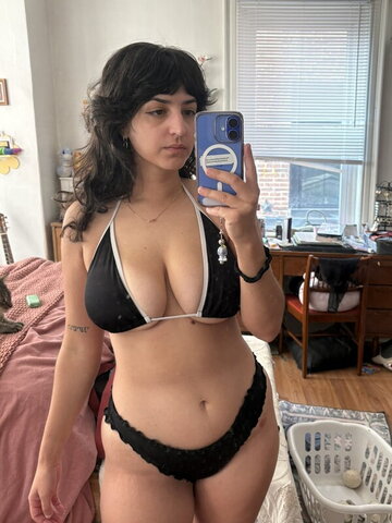 fr_wns nude photo 1
