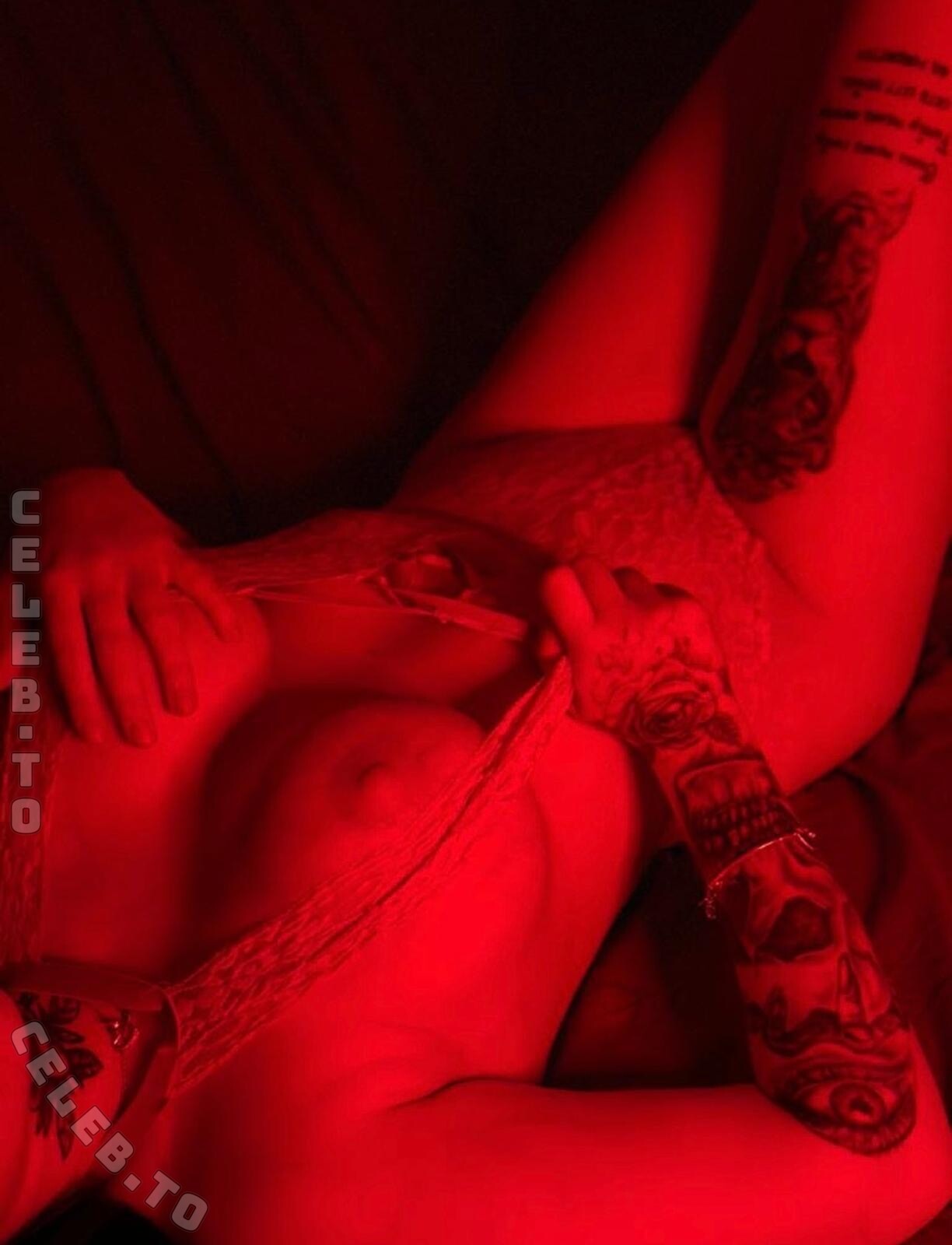 fxbxennex nude photo 2