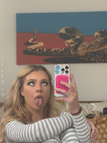 Gabbie Carter nude