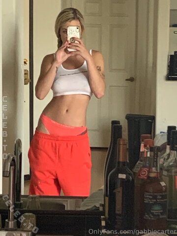 Gabbie Carter nude photo 9