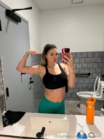 Gabbie Carter photo 5
