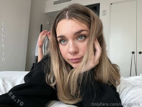 Gabbie Carter photo 5