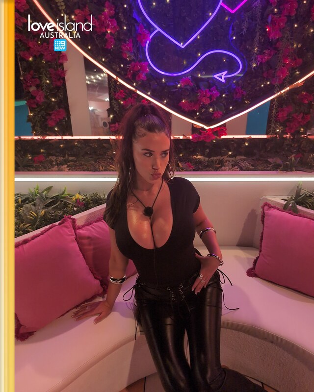 Gabby McCarthy nude photo 21