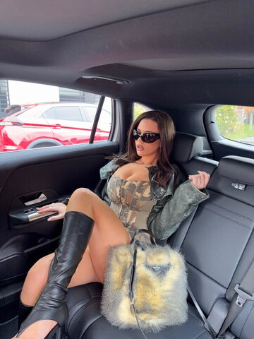 Gabby McCarthy nude photo 17