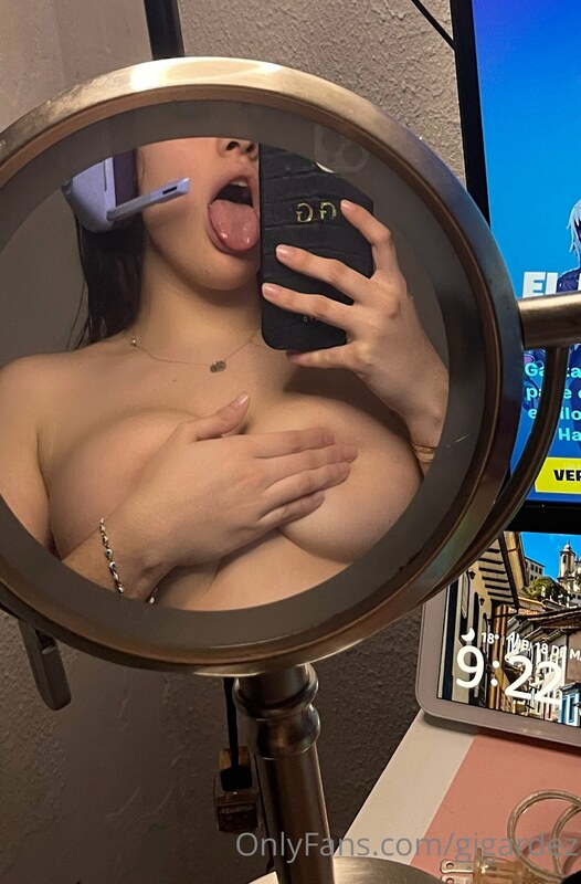 Gabriela García nude photo 20
