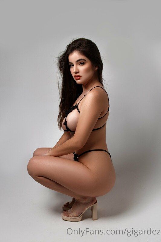 Gabriela García nude photo 7