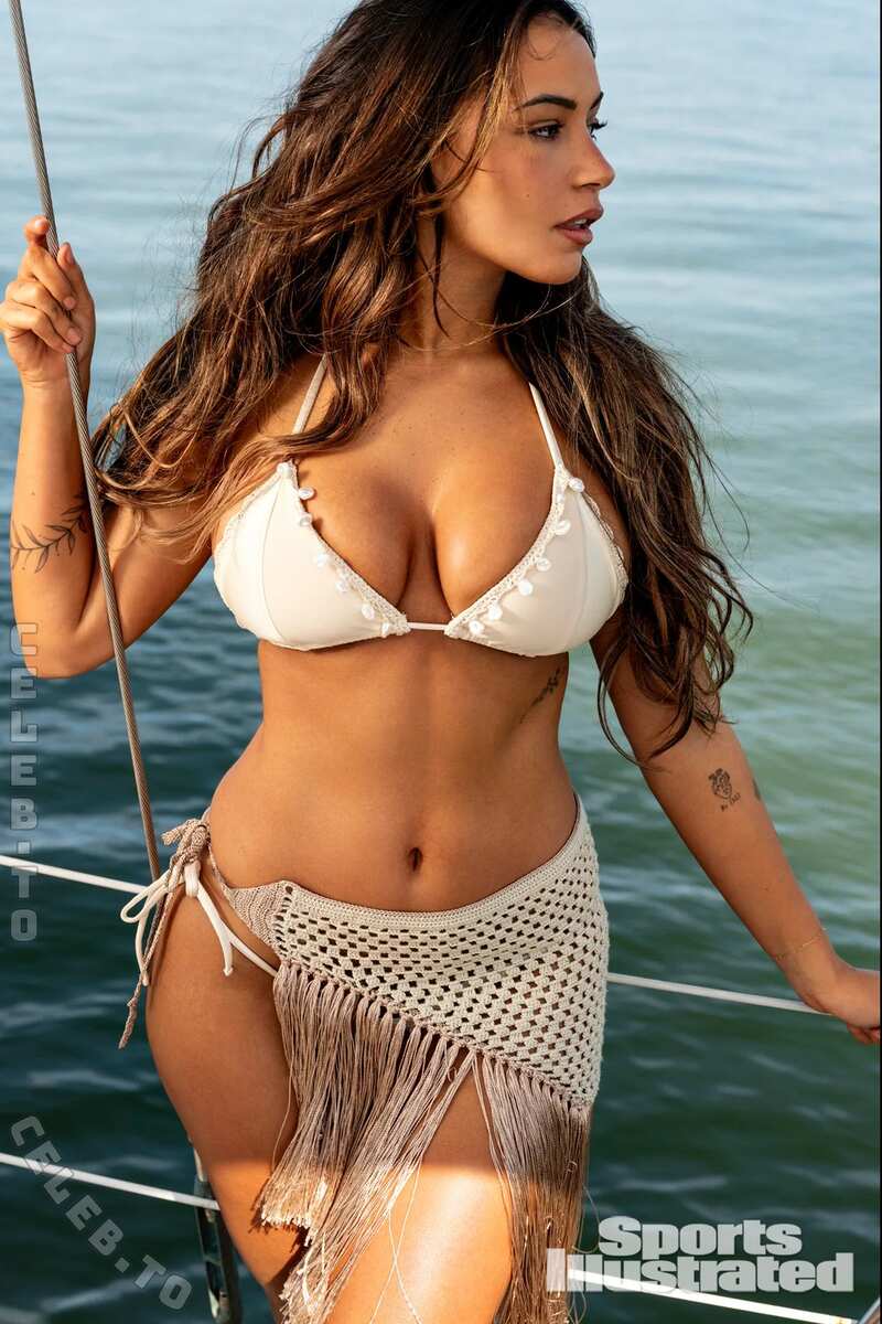 Gabriela Moura nude photo 14