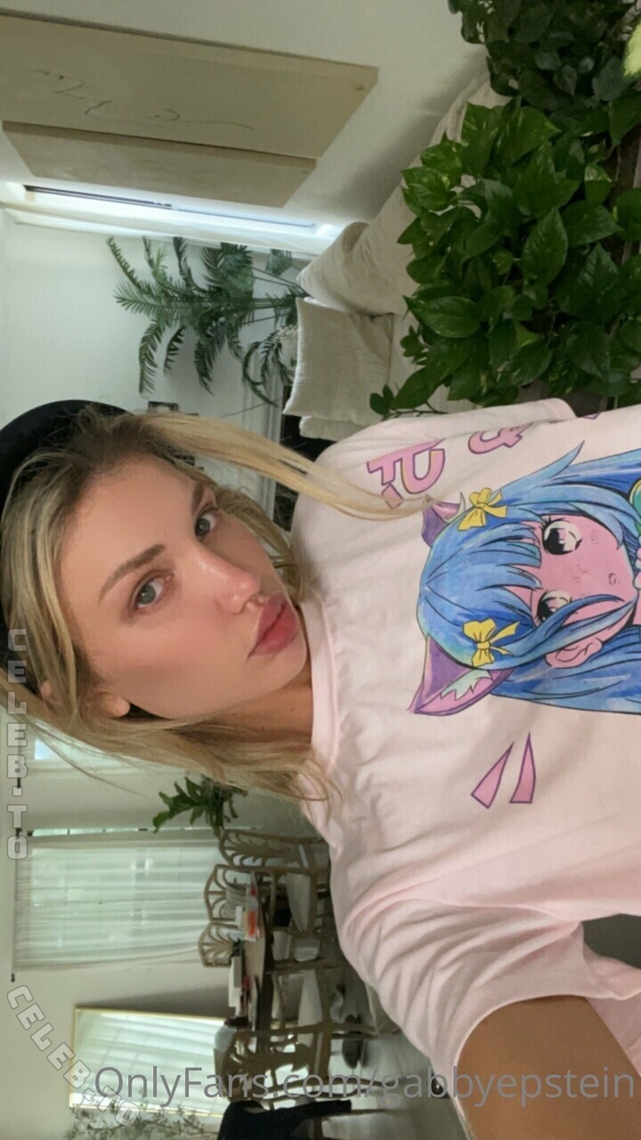 Gabrielle Epstein nude photo 9