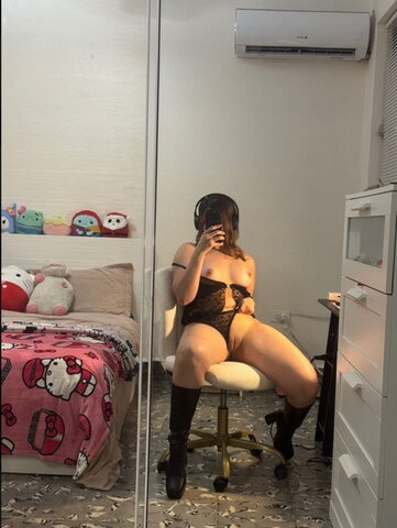 Gabrielle Journet nude photo 3