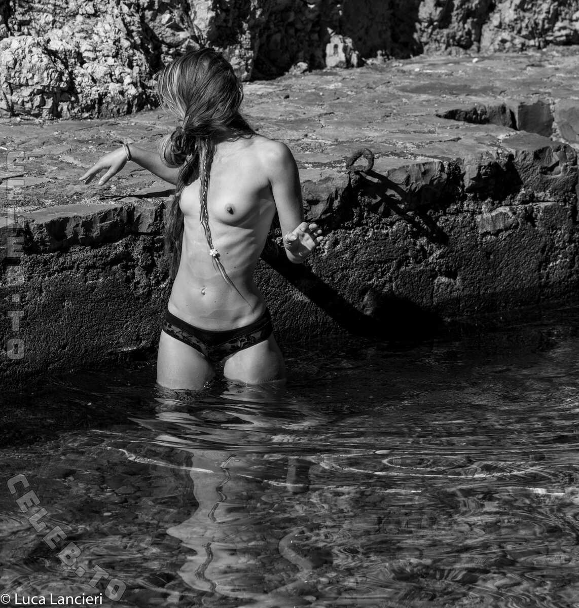 Gaëlle Baekelandt nude photo 2