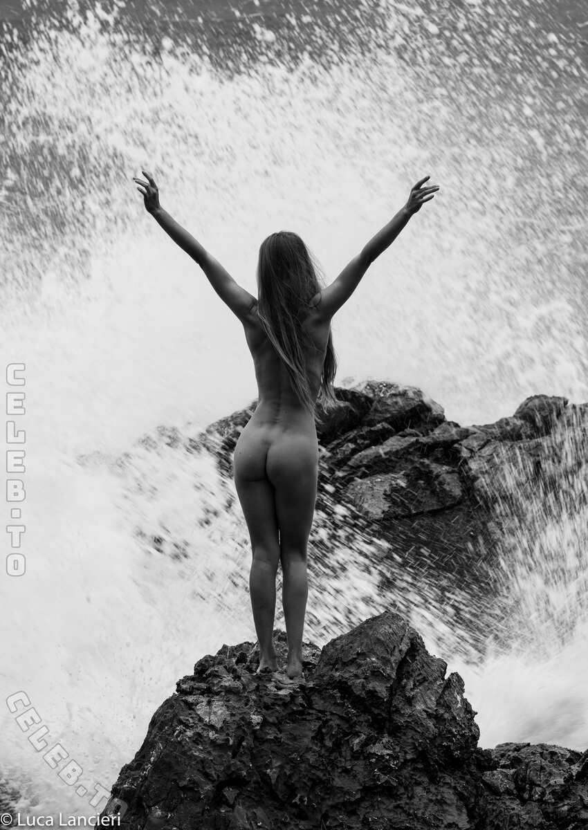 Gaëlle Baekelandt nude photo 7