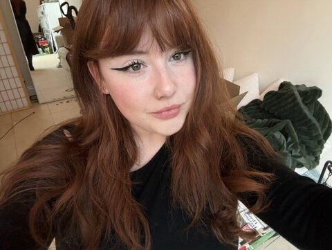 Gemma New (1 photo)