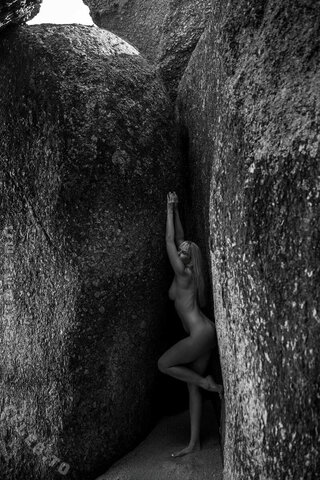 Genevieve Morton nude photo 29