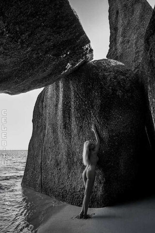 Genevieve Morton nude photo 28