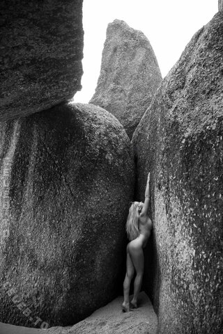 Genevieve Morton nude photo 21
