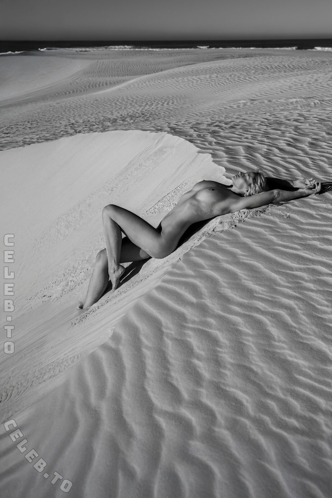 Genevieve Morton nude photo 1