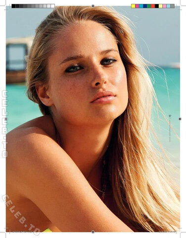 Genevieve Morton nude photo 10