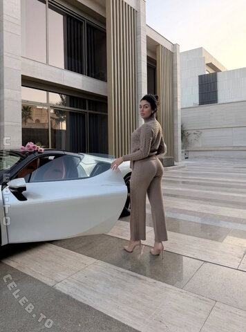 Georgina Rodriguez Hernández nude photo 8