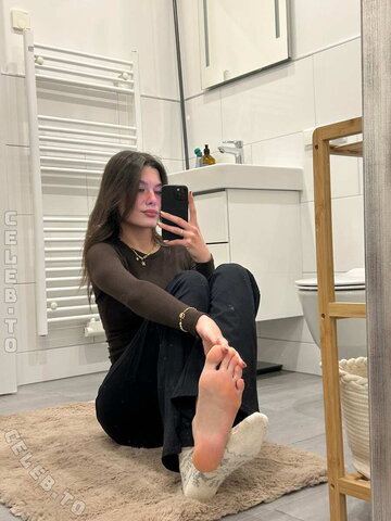 germangirlnextdoor95 nude photo 30