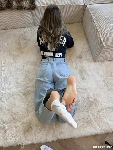 germangirlnextdoor95 nude photo 9