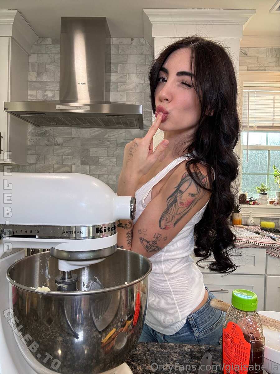 Gia Isabella nude photo 1