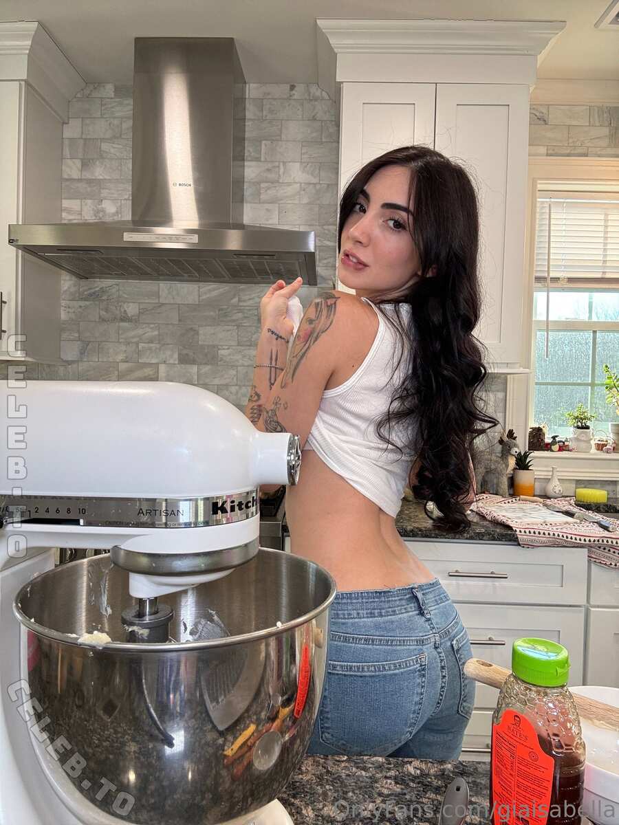 Gia Isabella nude photo 2