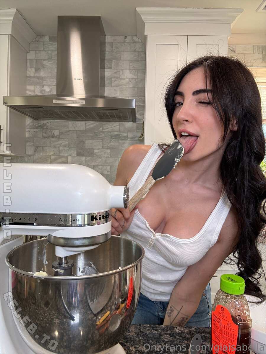 Gia Isabella nude photo 9