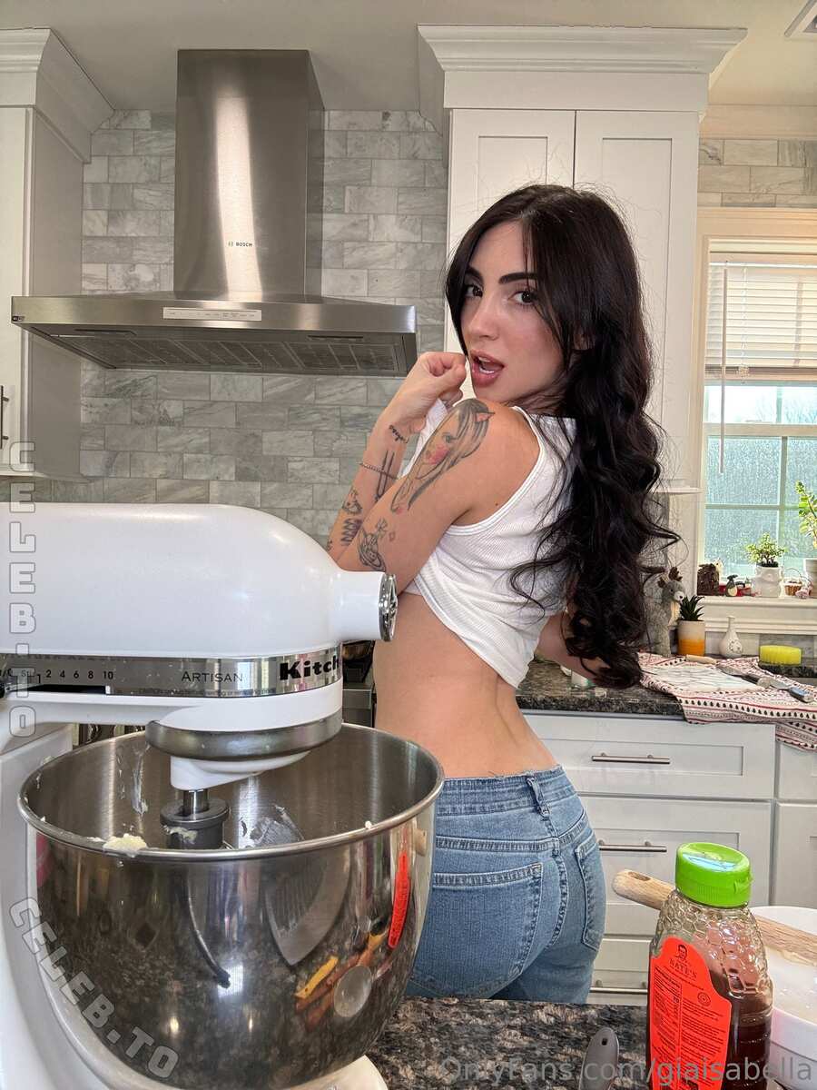 Gia Isabella nude photo 11