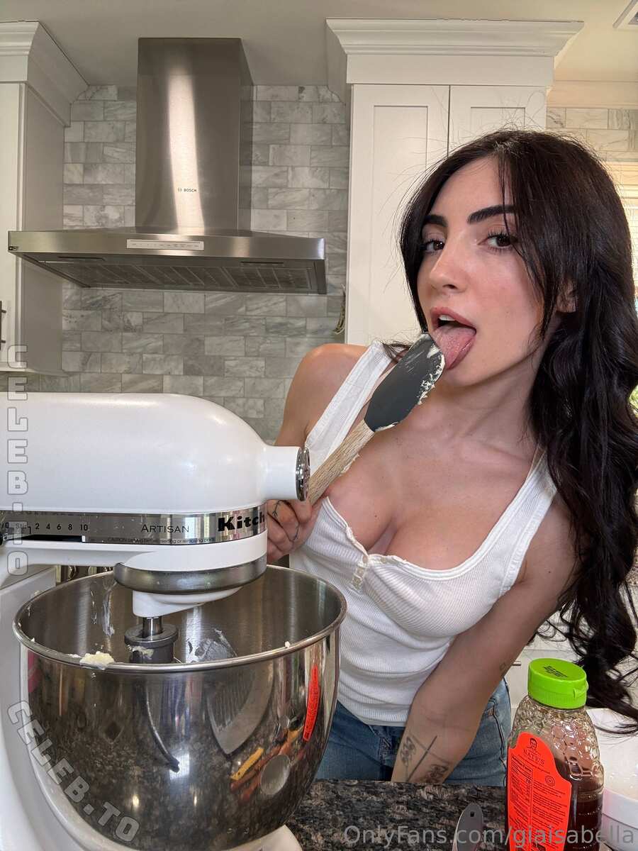 Gia Isabella nude photo 12