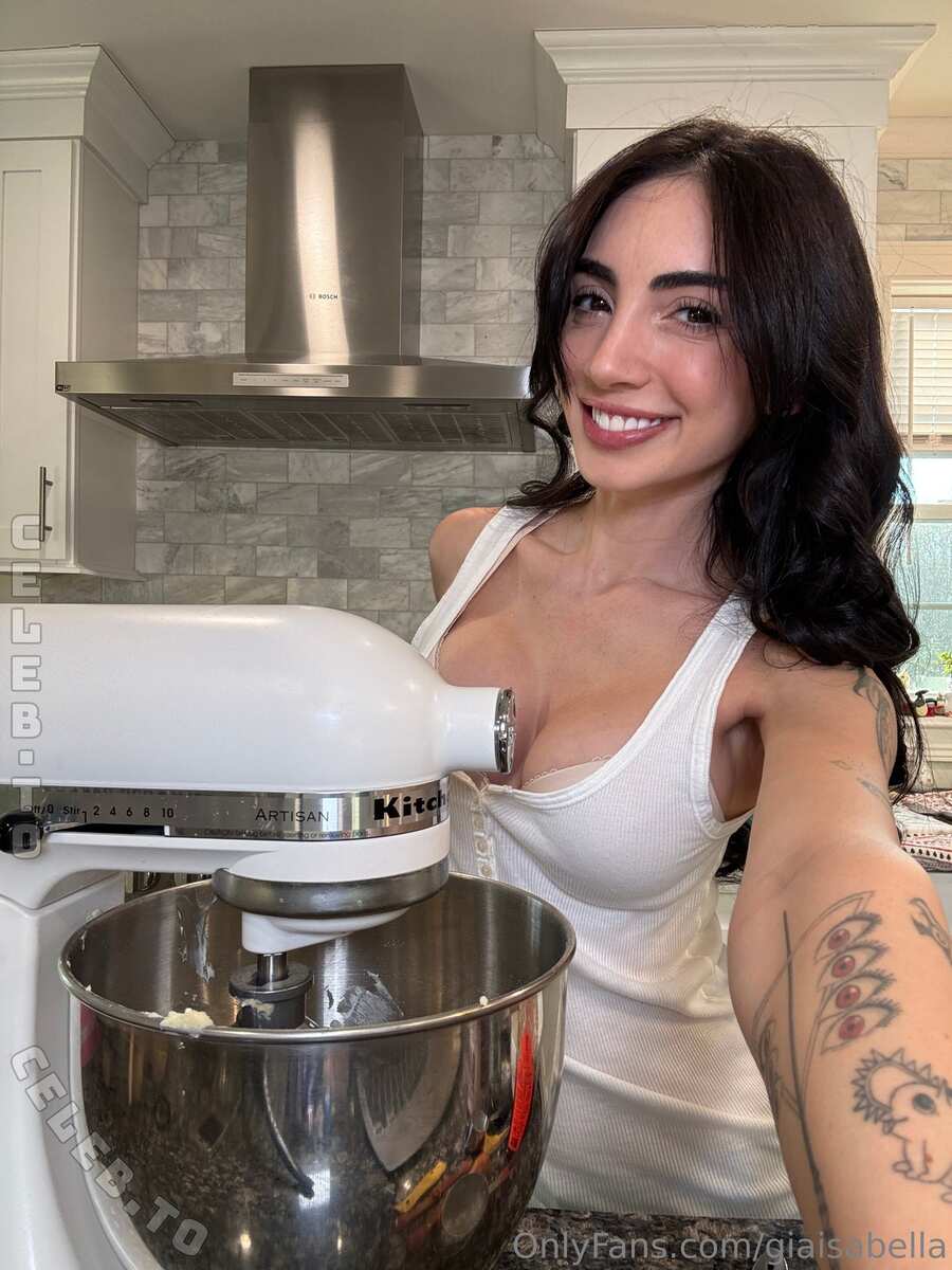Gia Isabella nude photo 15