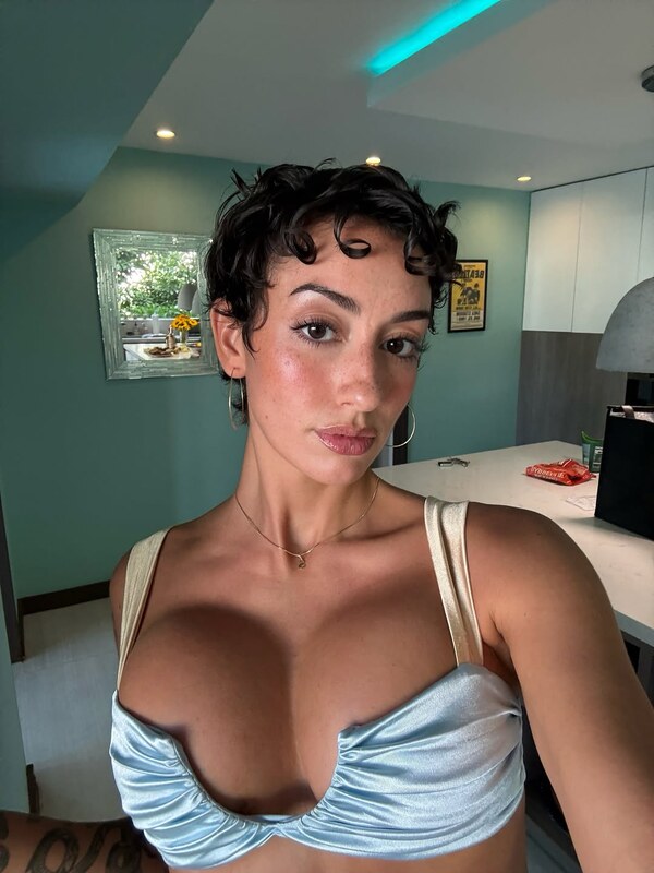 Gianna Evelyn nude photo 4