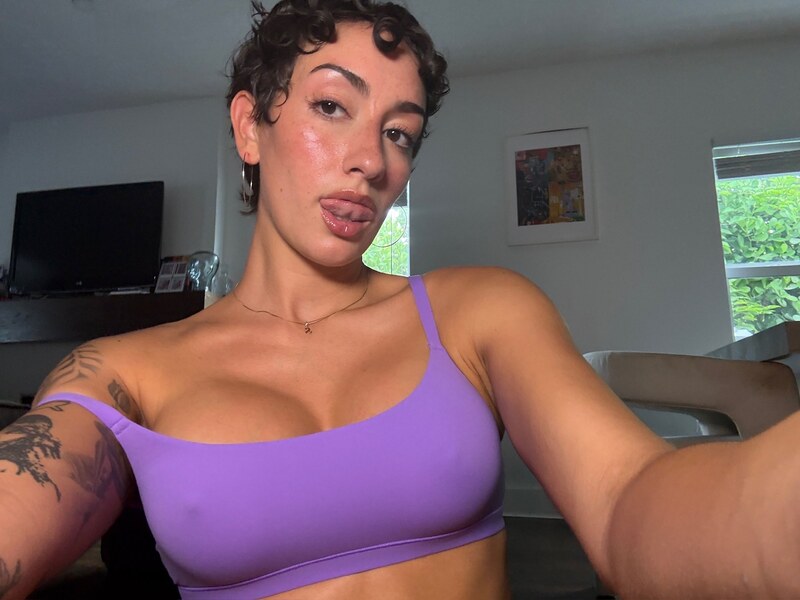 Gianna Evelyn nude photo 2