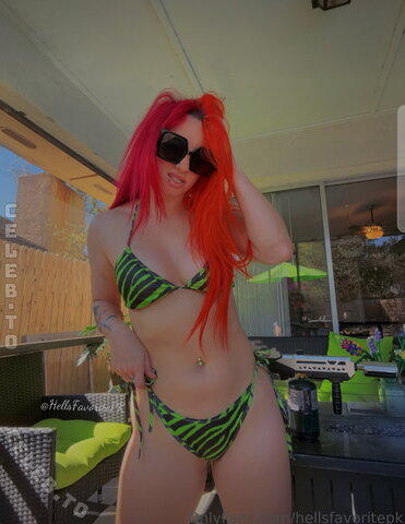 Gigi Dolin nude photo 17