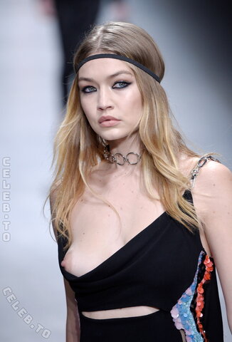 Gigi Hadid nude photo 9