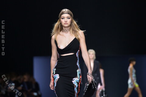 Gigi Hadid nude photo 3
