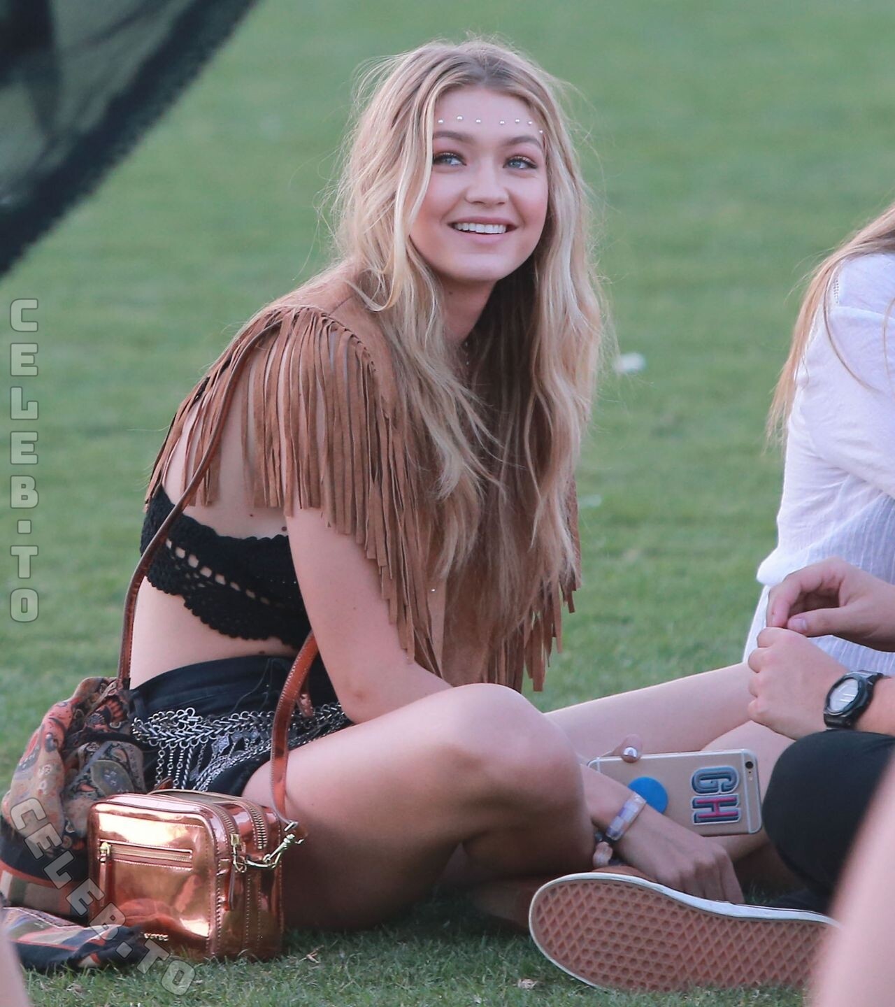 Gigi Hadid nude photo 13