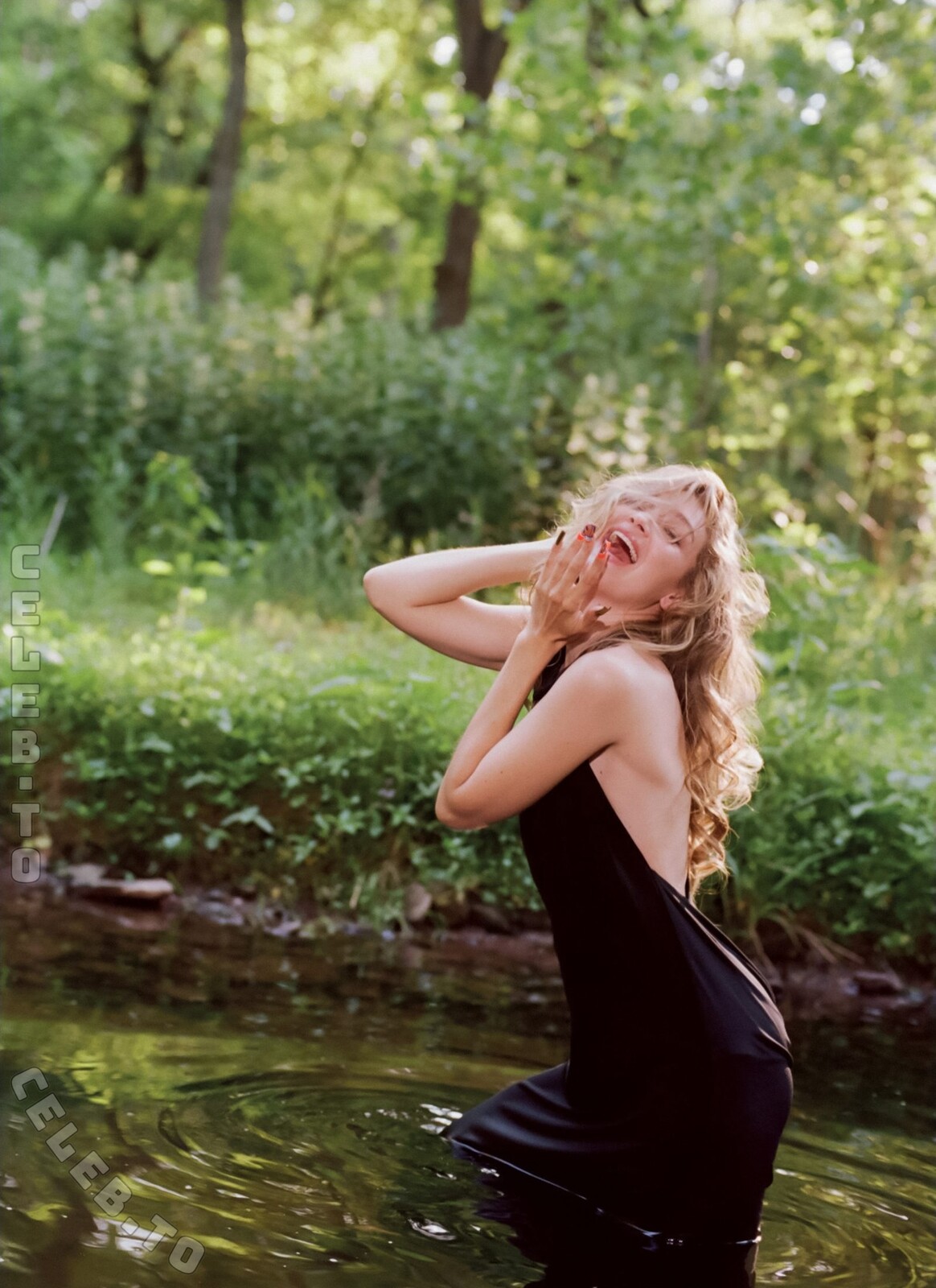 Gigi Hadid nude photo 7