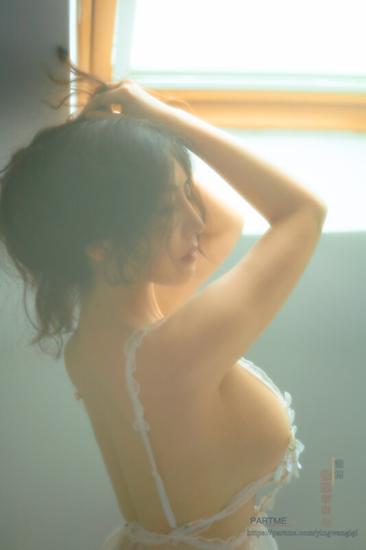 GiGi nude photo 20