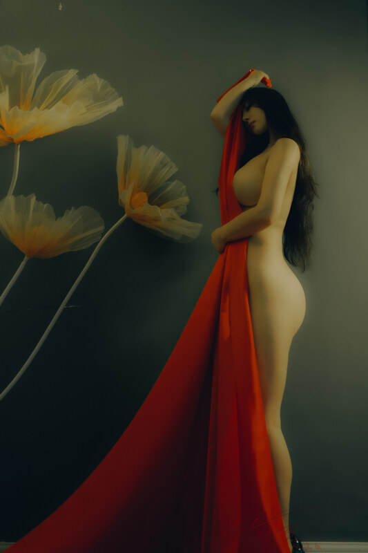 GiGi nude photo 5