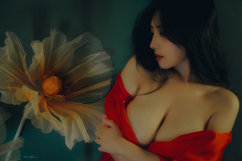 GiGi nude photo 16